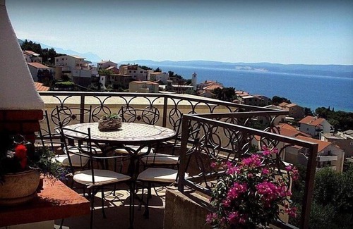Duce House | Holiday apartment Omiš for 1 - 4 persons with 1 bedroom - Holiday house