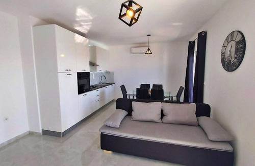Duce Apartment | Holiday apartment Omiš for 1 - 6 persons with 2 bedrooms - Holiday apartment