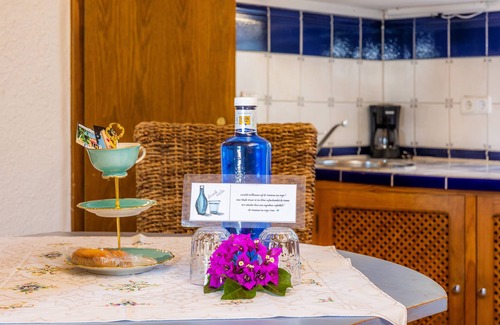 Son Macia Villa | Holiday Apartment Petit 'Adults Only-Mallorca' with Shared Pool and Wi-Fi