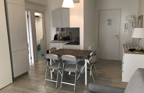 Jesolo Pineta Apartment | Holiday Apartment "Residence Pineta 126" with Shared Pool, Private Terrace & Wi-Fi
