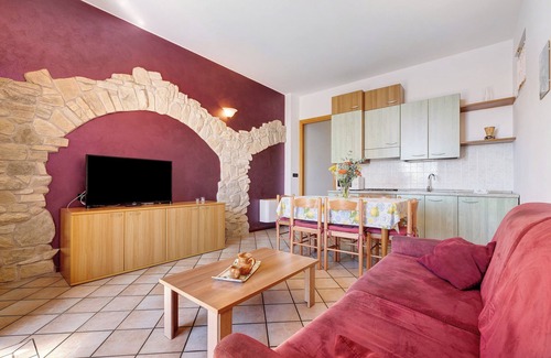Oldesio Apartment | Holiday Apartment 'Rustico Spagnol 1' with Lake View, Pool & Wi-Fi