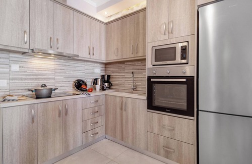Tsoukaladhes Villa | Holiday Apartment "Suite Irida" with Sea View, 2 Terraces & Wi-Fi