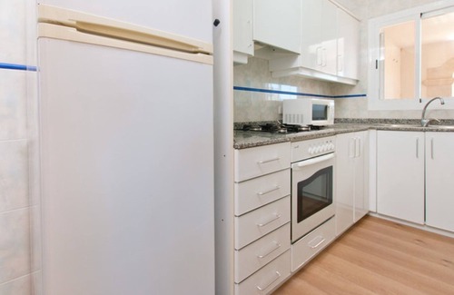 Alcudia Apartment | Holiday Apartment "Sun Of The Bay-Bloq 3 Apartamento 1" with Sea View, Private Terrace & Wi-Fi