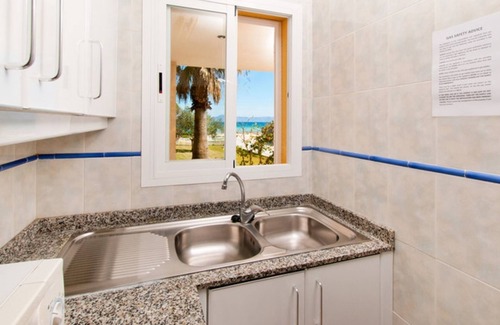 Alcudia Apartment | Holiday Apartment "Sun Of The Bay Vidalba-Bloq2 Apto 3" with Sea View, Private Terrace & Wi-Fi