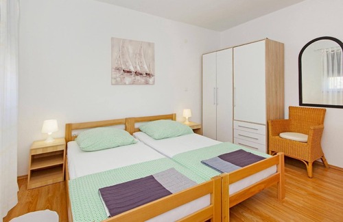 Sutivan Apartment | Holiday apartment Sutivan for 1 - 4 persons with 2 bedrooms - Holiday apartment