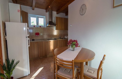 Veli Losinj Apartment | Holiday apartment Veli Losinj for 1 - 4 persons with 1 bedroom - Twin house