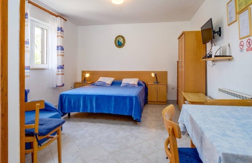 Veli Losinj Apartment | Holiday apartment Veli Losinj for 1 - 2 persons - Twin house
