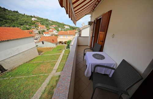 Knez House | Holiday apartment Veli Iz for 1 - 6 persons with 2 bedrooms - Holiday house