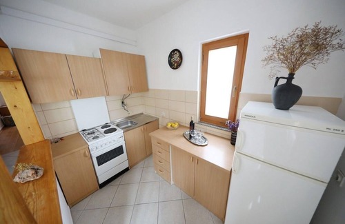 Knez House | Holiday apartment Veli Iz for 1 - 6 persons with 2 bedrooms - Holiday house