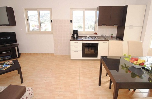 Vinisce Apartment | Holiday apartment Vinišće for 1 - 4 persons with 2 bedrooms - Holiday apartment in one or multi-fami