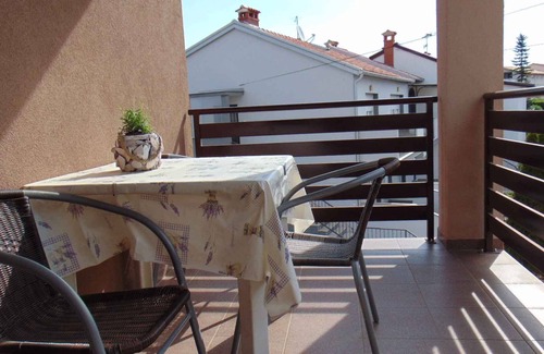 Rovinj Apartment | Holiday apartment with balcony and air conditioning