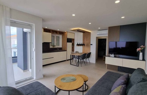 Silo Apartment | Holiday apartment with balcony and air conditioning