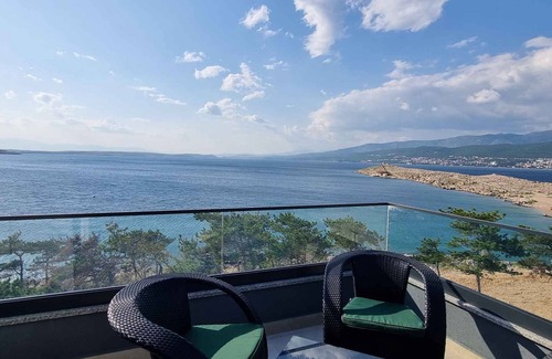 Silo Apartment | Holiday apartment with balcony and air conditioning