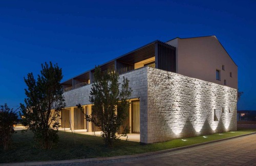 Buje Apartment | Holiday apartment with balcony and sea view