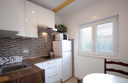 Silo Apartment | Holiday apartment with air conditioning, Internet and Grill