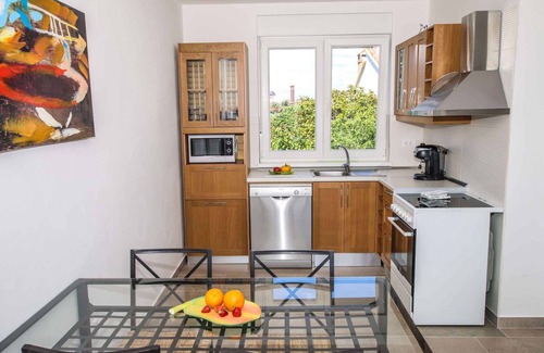 Funtana Apartment | Holiday apartment with pool and balcony