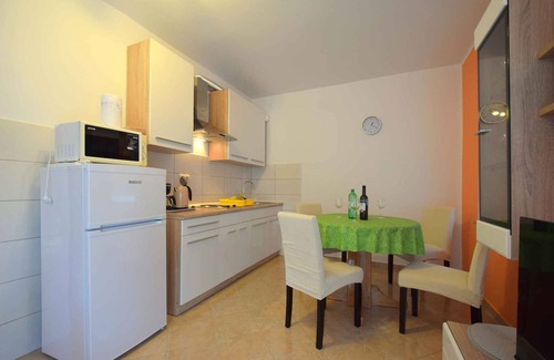 Gabonjin Apartment | Holiday apartment with balcony and internet access