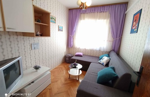 Vinisce Apartment | Holiday apartment with sea view 60 m from the beach