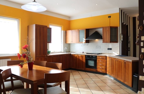 Montioni Apartment | Holiday apartment with large garden