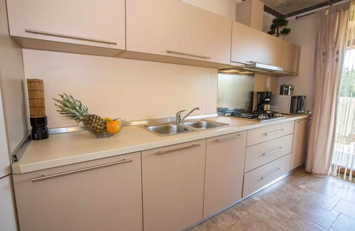 Nova Vas Apartment | Holiday apartment with pool and Tuscan style