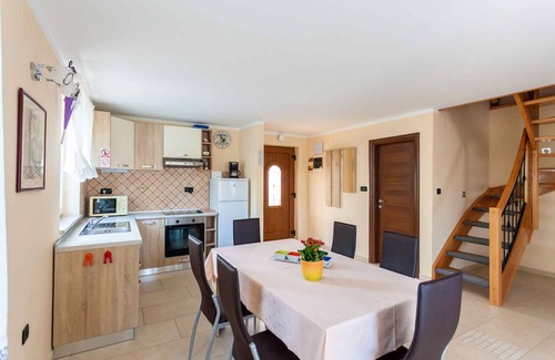 Porat Apartment | Holiday apartment with two bedrooms and balcony