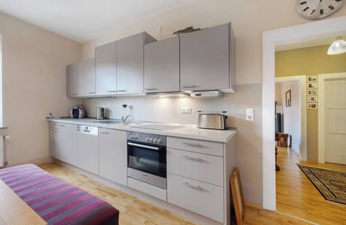 Oststadt/Stadtfeld Apartment | Holiday Apartment 'Wohnung Hildesheim' with Balcony and Wi-Fi