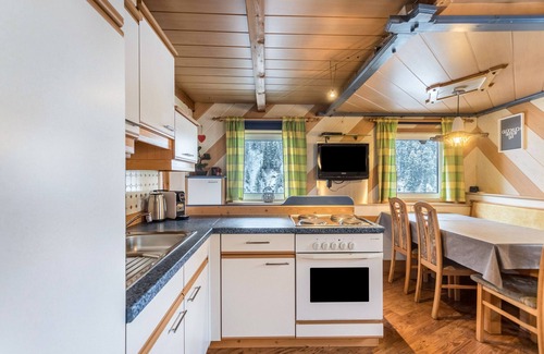 Sankt Johann im Pongau Apartment | Holiday flat 'Chalet Berger' with mountain view, communal garden and WiFi.