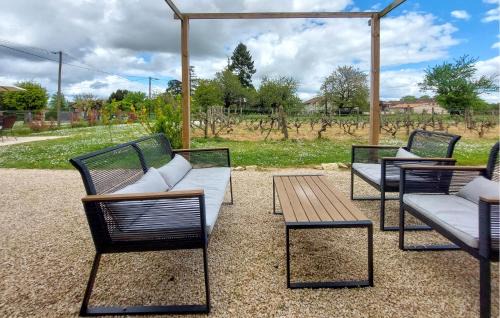 Savigne House | Holiday Gite On A Vineyard