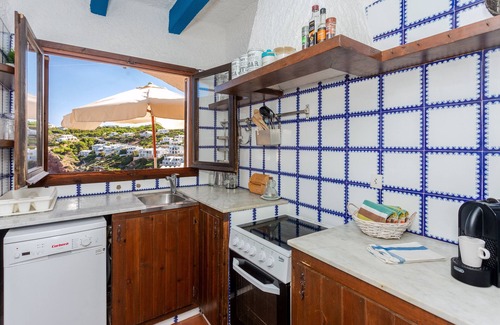 Ciutadella de Menorca House | Holiday Home "Vacaciones en Cala Morell" Pet-Friendly, with Sea View and Garden