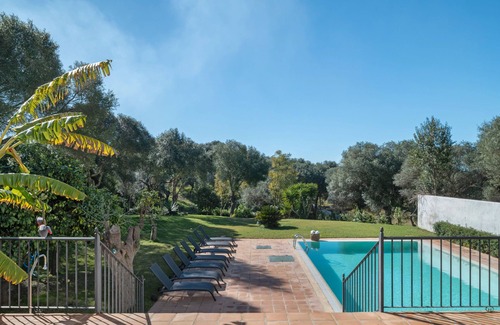 Benalup-Casas Vieja House | Holiday Home 'Albatros' with Private Pool, Wi-Fi and Air Conditioning