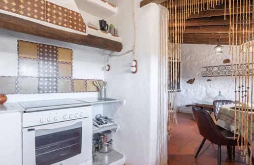 La Torre d'En Besora House | Holiday Home 'El Cup' with Mountain View, Shared Pool and Private Terrace