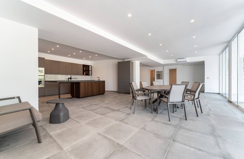 Mijas House | Holiday Home 'Milano' with Mountain View, Wi-Fi and Air Conditioning