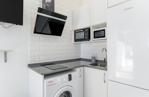 San Ambrosio House | Holiday Home 'Apartamentos La Esencia Del Sur B' with Shared Pool, Wi-Fi and Air Conditioning