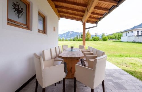 Hopfgarten im Brixental House | Holiday Home Brixen Valley Ski Bus Access