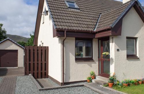 Achachork House | Holiday Home 4 Storr Place by Interhome