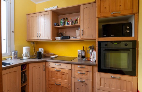 Larmor-Plage House | Holiday Home '50m De La Plage' with Private Terrace, Private Garden and Wi-Fi