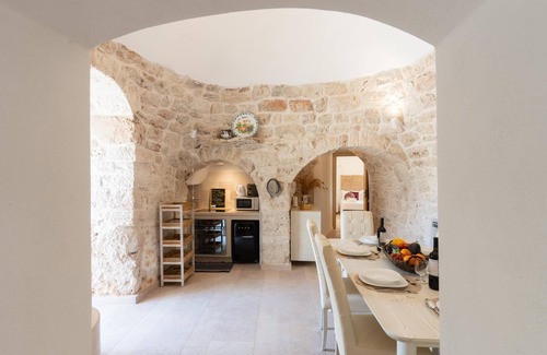 Ceglie Messapica House | Holiday Home 'Aletheia' with Private Pool, Wi-Fi and Air Conditioning