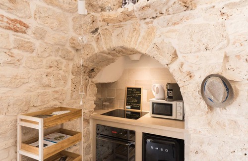 Ceglie Messapica House | Holiday Home 'Aletheia' with Private Pool, Wi-Fi and Air Conditioning