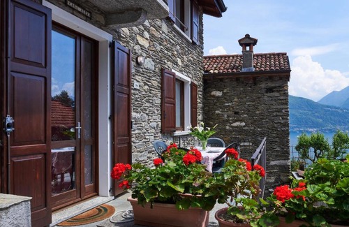 Calozzo House | Holiday Home Alex by Interhome