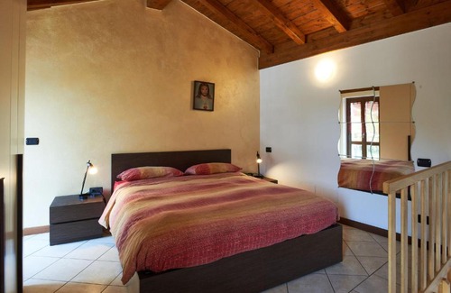 Calozzo House | Holiday Home Alex by Interhome