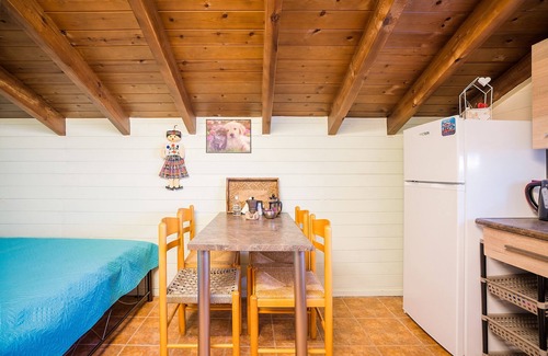 Kamiros House | Holiday Home 'Alexandra Homestay' with Sea View, Wi-Fi and Air Conditioning
