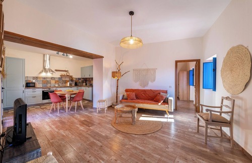 Alte House | Holiday Home 'Alte Com Amor' with Mountain View, Wi-Fi and Air Conditioning