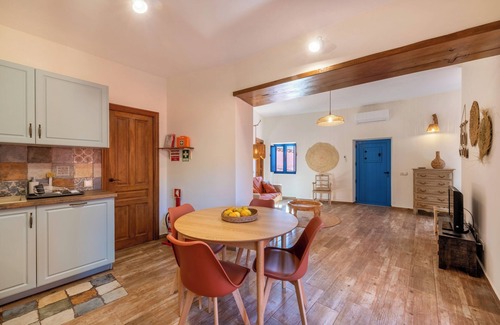 Alte House | Holiday Home 'Alte Com Amor' with Mountain View, Wi-Fi and Air Conditioning