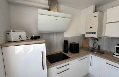 Hage House | Holiday Home 'Am See' with Private Garden and Wi-Fi
