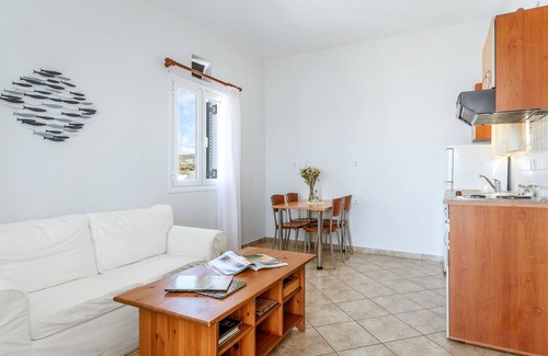 Agios Ioannis House | Holiday Home 'Anemologio 102 Tinos' with Sea View, Wi-Fi and Air Conditioning