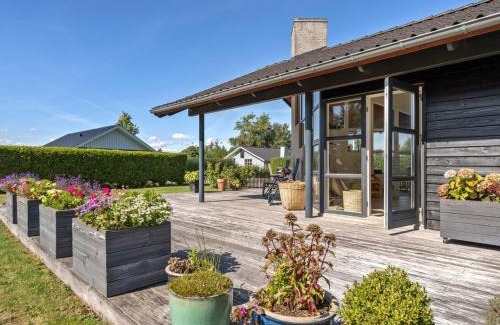 Nørre Hurup House | Holiday Home Angelarij - from the sea by Interhome
