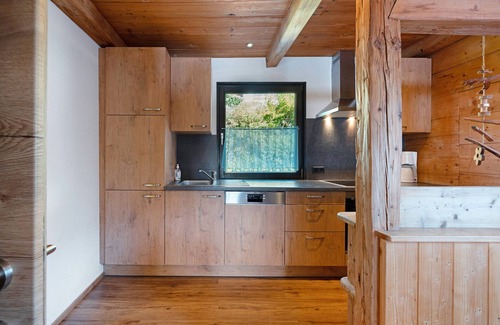 Gerlosbergeben House | Holiday Home 'Anton' with Mountain View, Private Terrace and Wi-Fi