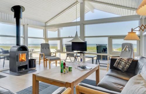 Assens House | Holiday Home Arnwith - 20m from the sea by Interhome