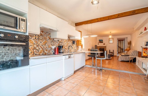 Cuxac-dʼAude House | Holiday Home 'Aux Portes De L'Aude' with Sea View, Private Terrace and Wi-Fi