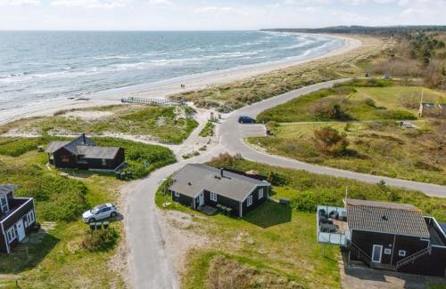Grena Strand House | Holiday Home Baarde - 60m from the sea by Interhome